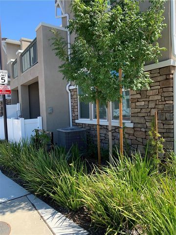 41987 Isadora St 1404, Murrieta, CA 92562