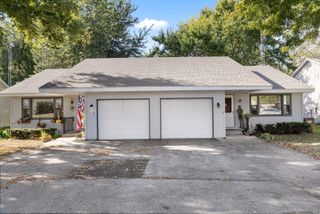 109-111 W Edson Street, Poplar Grove, IL 61065