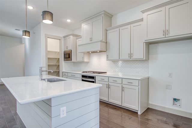 852 Deer Run Road, Flower Mound, TX 75028