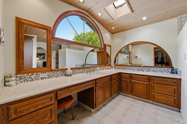 2538 Patricia Dr, Napa, CA 94558