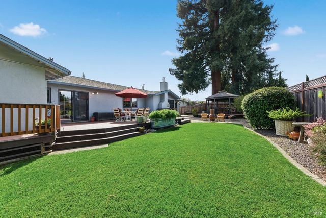 2538 Patricia Dr, Napa, CA 94558