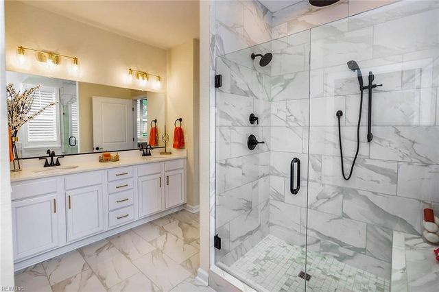 1301 Regal Rd Unit B, Suffolk, VA 23434