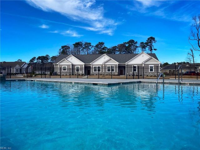 1301 Regal Rd Unit B, Suffolk, VA 23434