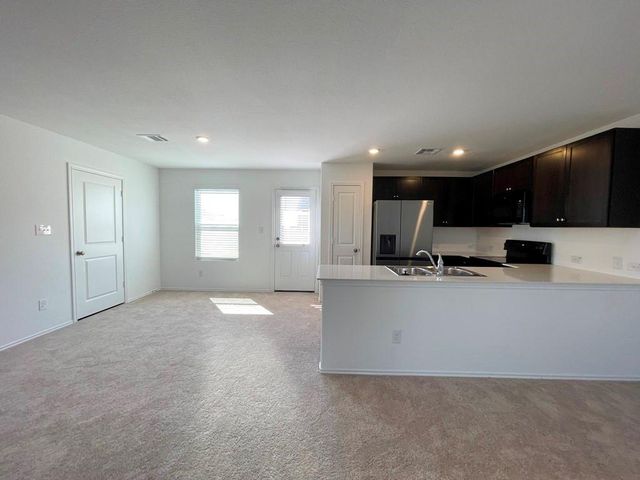 101 Hellcats WAY, Jarrell, TX 76537
