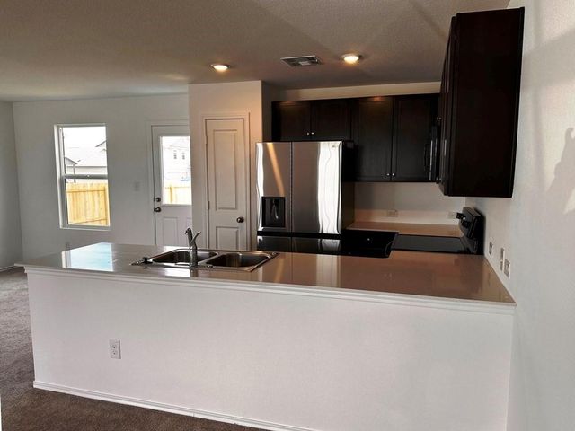 101 Hellcats WAY, Jarrell, TX 76537