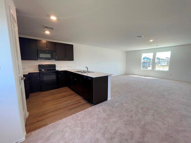 101 Hellcats WAY, Jarrell, TX 76537