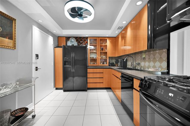 2030 S Ocean Drive 2027, Hallandale Beach, FL 33009