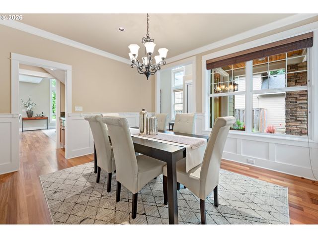 1991 COUNTRY CLUB Rd, Lake Oswego, OR 97034