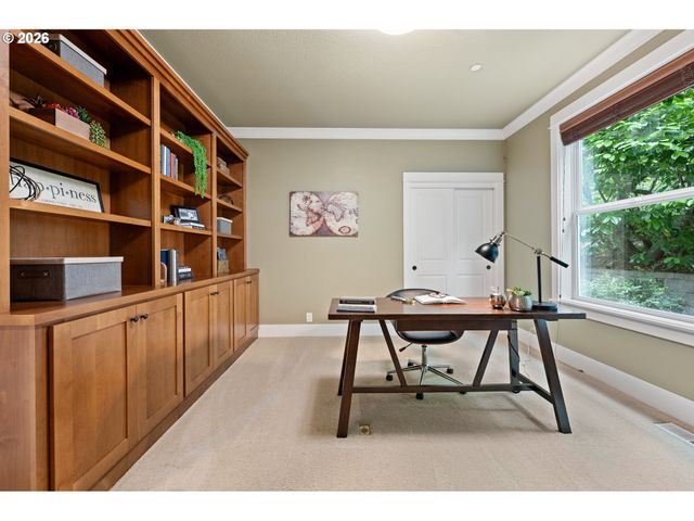1991 COUNTRY CLUB Rd, Lake Oswego, OR 97034