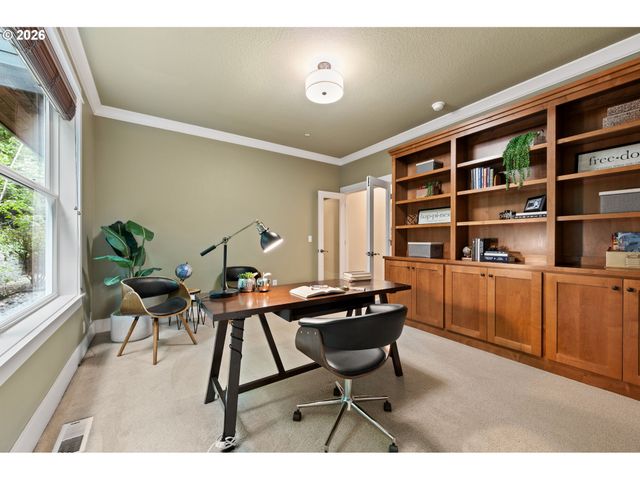 1991 COUNTRY CLUB Rd, Lake Oswego, OR 97034