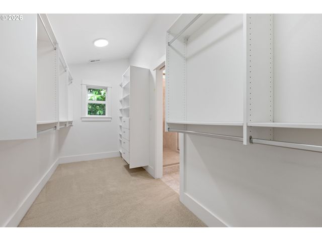 1991 COUNTRY CLUB Rd, Lake Oswego, OR 97034