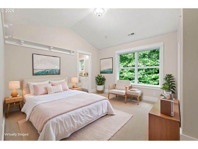 1991 COUNTRY CLUB Rd, Lake Oswego, OR 97034