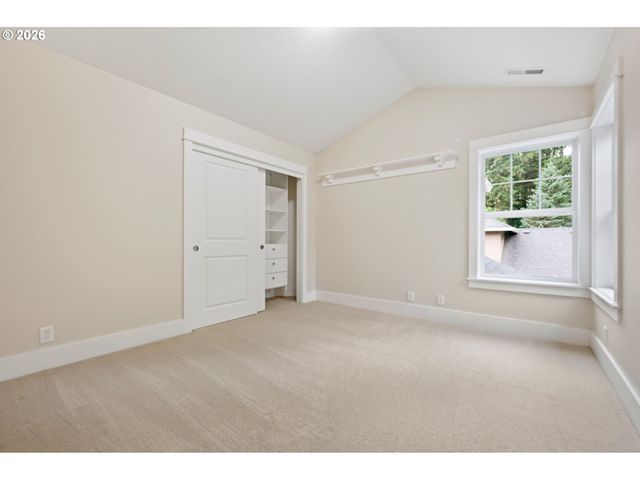 1991 COUNTRY CLUB Rd, Lake Oswego, OR 97034