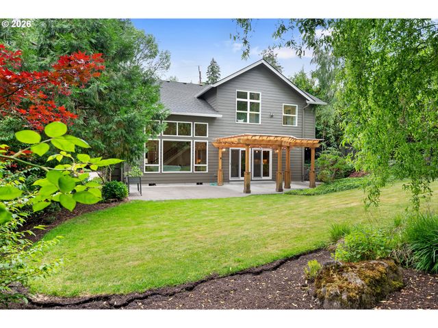 1991 COUNTRY CLUB Rd, Lake Oswego, OR 97034