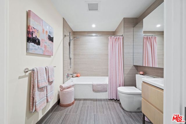 877 Francisco Street 2305, Los Angeles, CA 90017