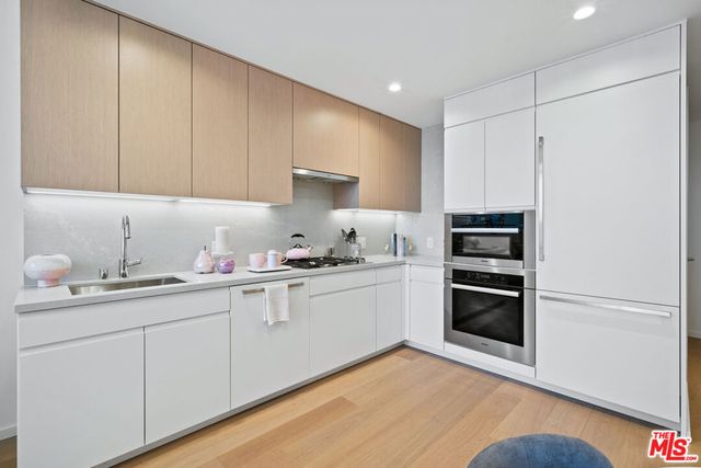 877 Francisco Street 2305, Los Angeles, CA 90017