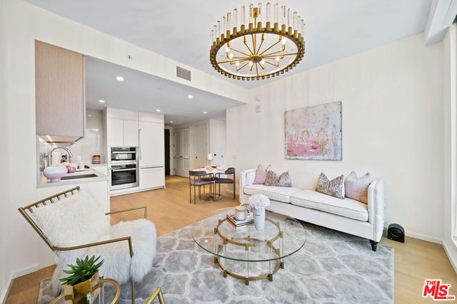 877 Francisco Street 2305, Los Angeles, CA 90017