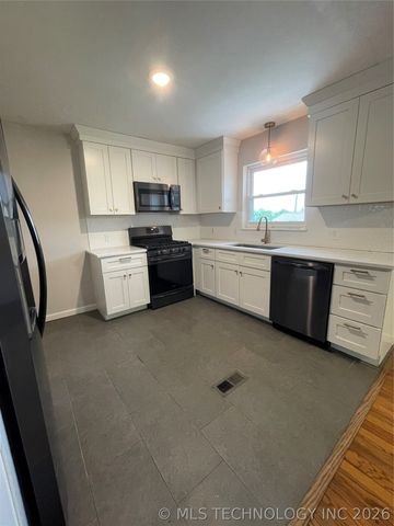 4647 S Winston Avenue, Tulsa, OK 74135