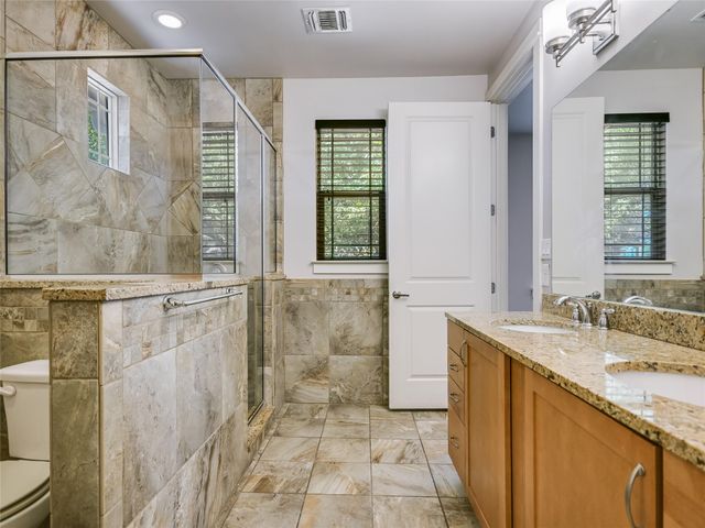 2210 Schriber ST A, Austin, TX 78704