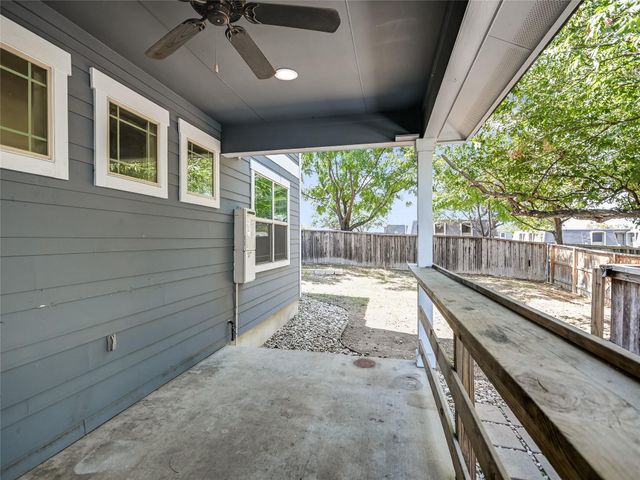 2210 Schriber ST A, Austin, TX 78704