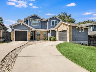 2210 Schriber ST A, Austin, TX 78704