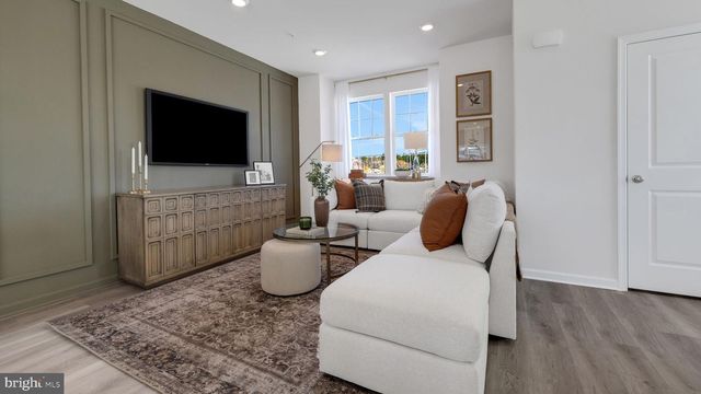 8206 ALEXANDER CT, Breinigsville, PA 18031