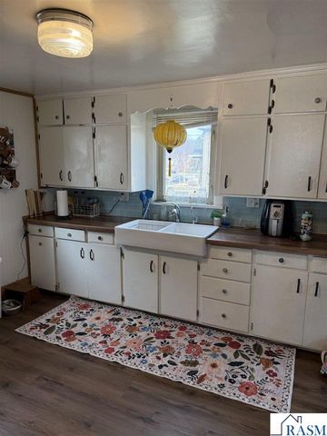 305 Carroll Street, Mankato, MN 56001