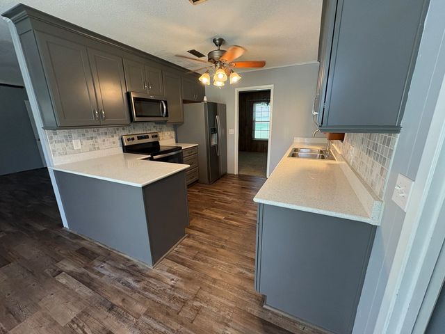 2910 S County Road 9, Newton, AL 36352