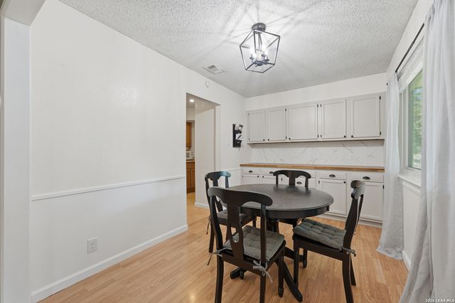 5703 Creekwood Street, San Antonio, TX 78233