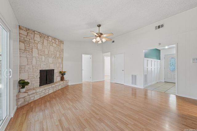5703 Creekwood Street, San Antonio, TX 78233