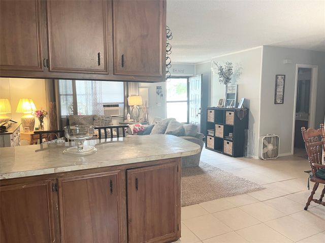 140 S Comanche Drive, De Leon, TX 76444