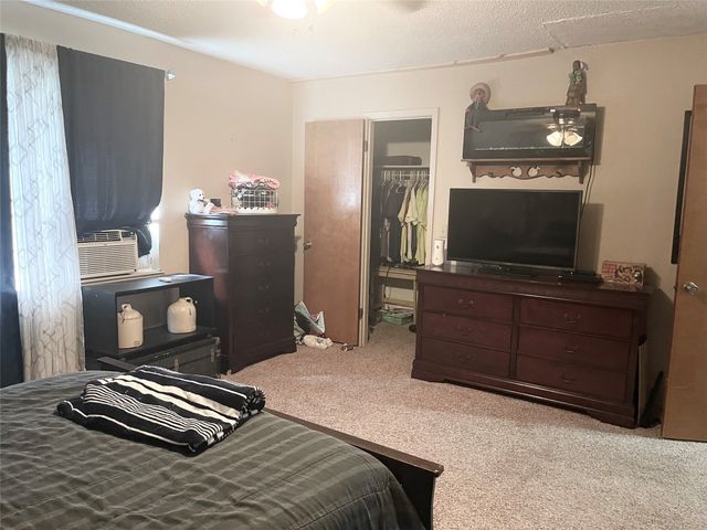 140 S Comanche Drive, De Leon, TX 76444