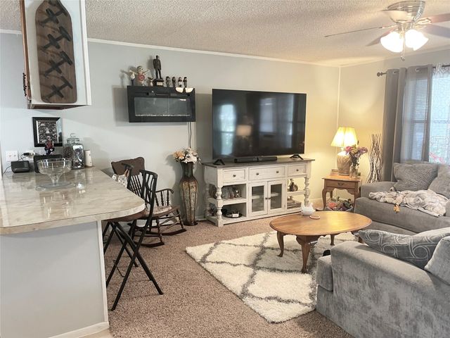 140 S Comanche Drive, De Leon, TX 76444