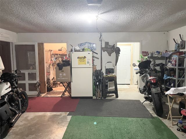 140 S Comanche Drive, De Leon, TX 76444