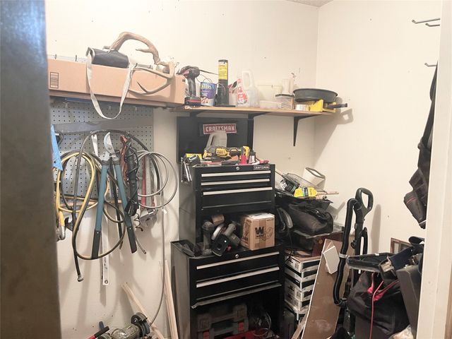 140 S Comanche Drive, De Leon, TX 76444