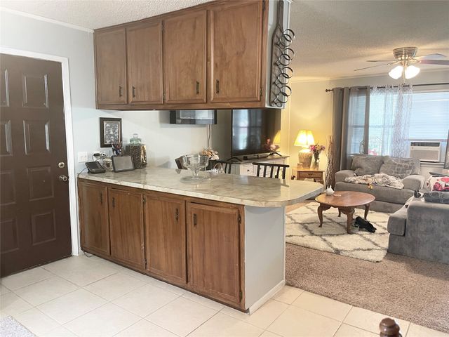 140 S Comanche Drive, De Leon, TX 76444