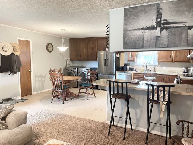 140 S Comanche Drive, De Leon, TX 76444