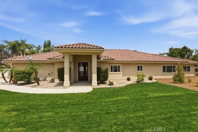 14202 Meadowlands, Riverside, CA 92503