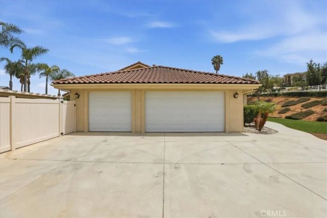 14202 Meadowlands, Riverside, CA 92503
