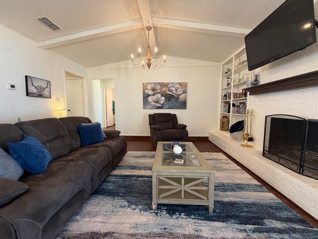 8422 Gary Avenue, Lubbock, TX 79423