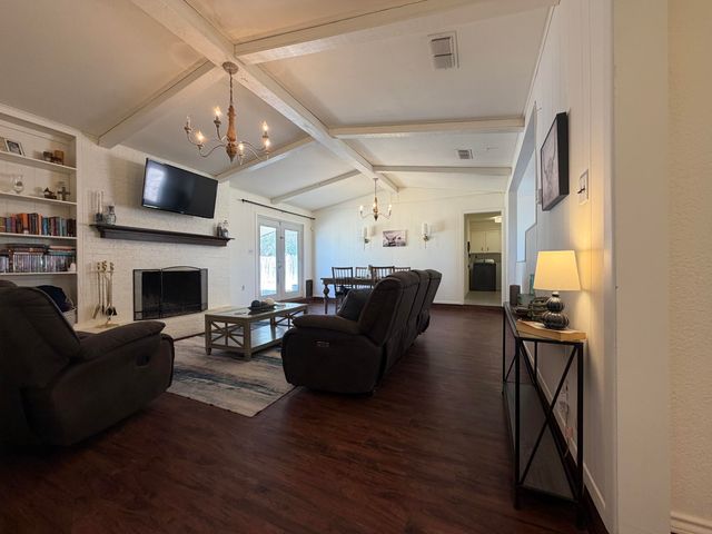 8422 Gary Avenue, Lubbock, TX 79423