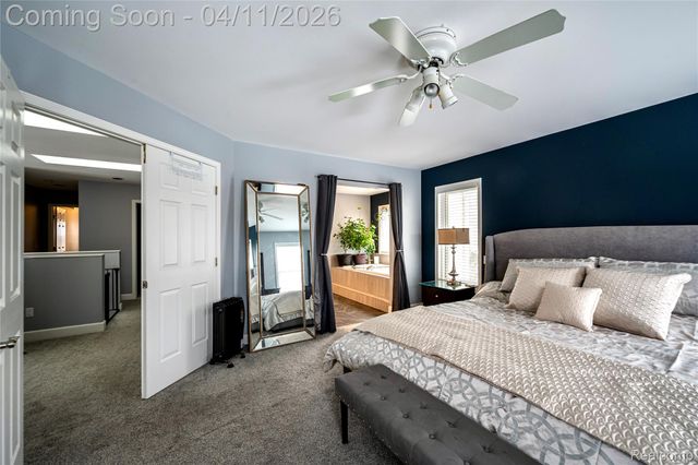 30261 Green Acres, Farmington Hills, MI 48334