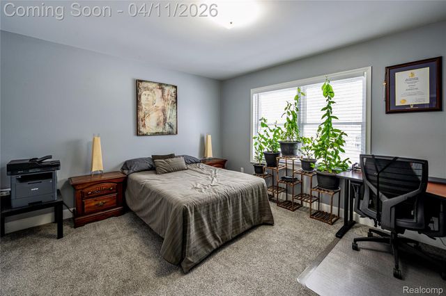 30261 Green Acres, Farmington Hills, MI 48334