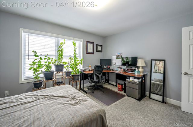 30261 Green Acres, Farmington Hills, MI 48334