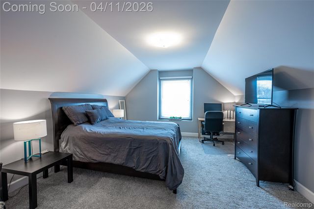 30261 Green Acres, Farmington Hills, MI 48334