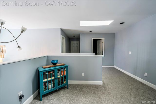 30261 Green Acres, Farmington Hills, MI 48334