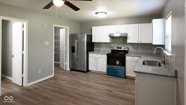 2032 Southernwood Lane, Indianapolis, IN 46231