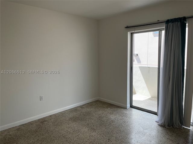 928 SW 30th Ave 3, Miami, FL 33135