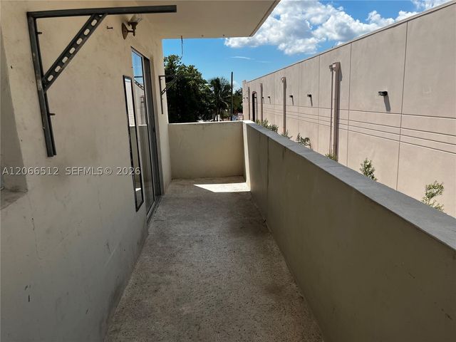 928 SW 30th Ave 3, Miami, FL 33135