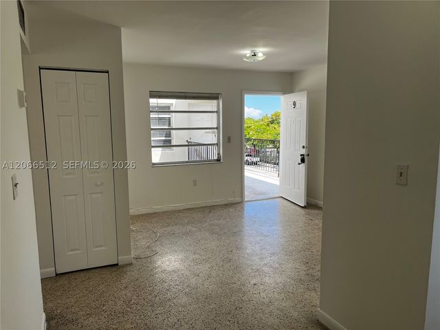 928 SW 30th Ave 3, Miami, FL 33135